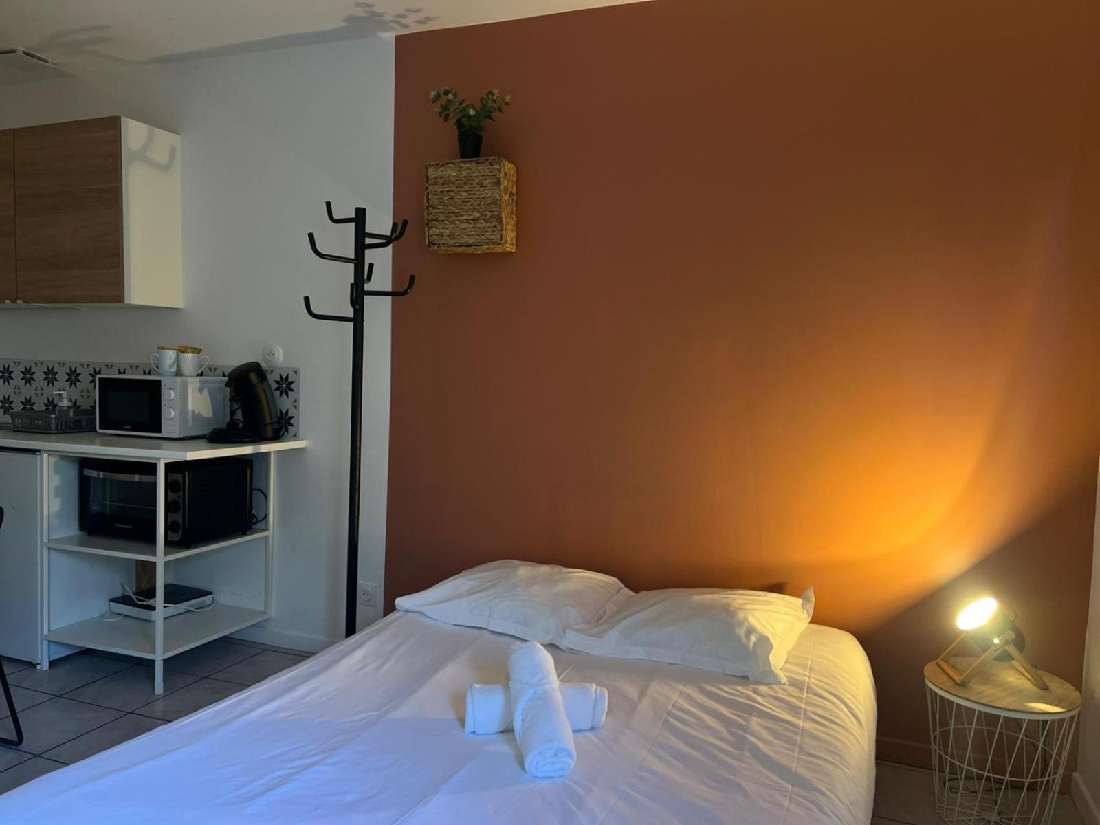 Le Vinci Apartment Calais Bagian luar foto